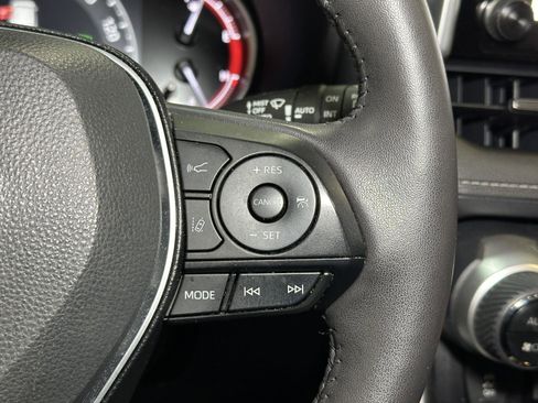 Used 2023 Toyota RAV4 XLE Premium image 26