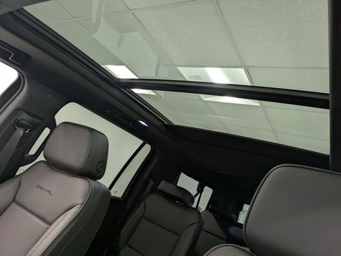 Used 2026 GMC Yukon XL Denali w/ Sun & Power Step Package AWD/4WD image 21