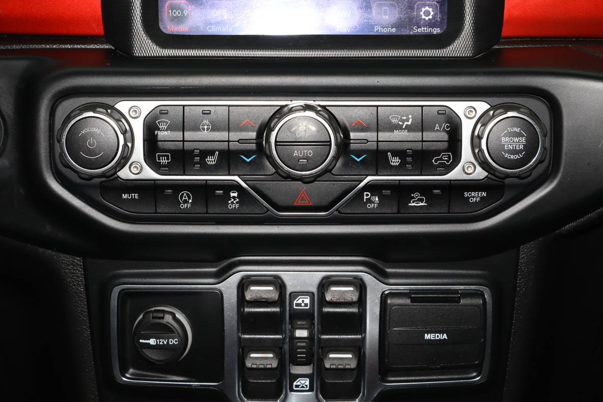 Used 2020 Jeep Gladiator Rubicon AWD/4WD image 29