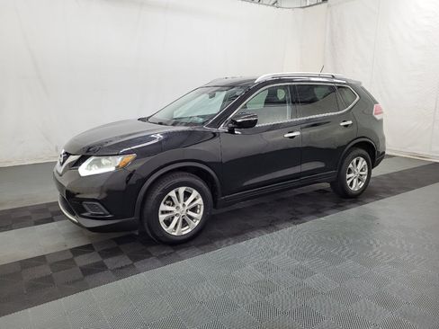 Used 2015 Nissan Rogue SV FWD image 2
