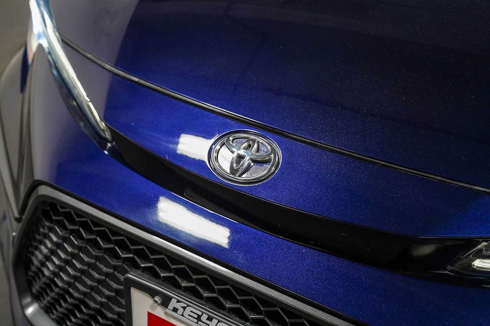 Certified 2022 Toyota Corolla SE w/ Carpet Mat Package (TMS) FWD image 8