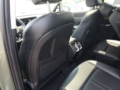 Used 2024 Kia Sorento SX AWD/4WD image 15