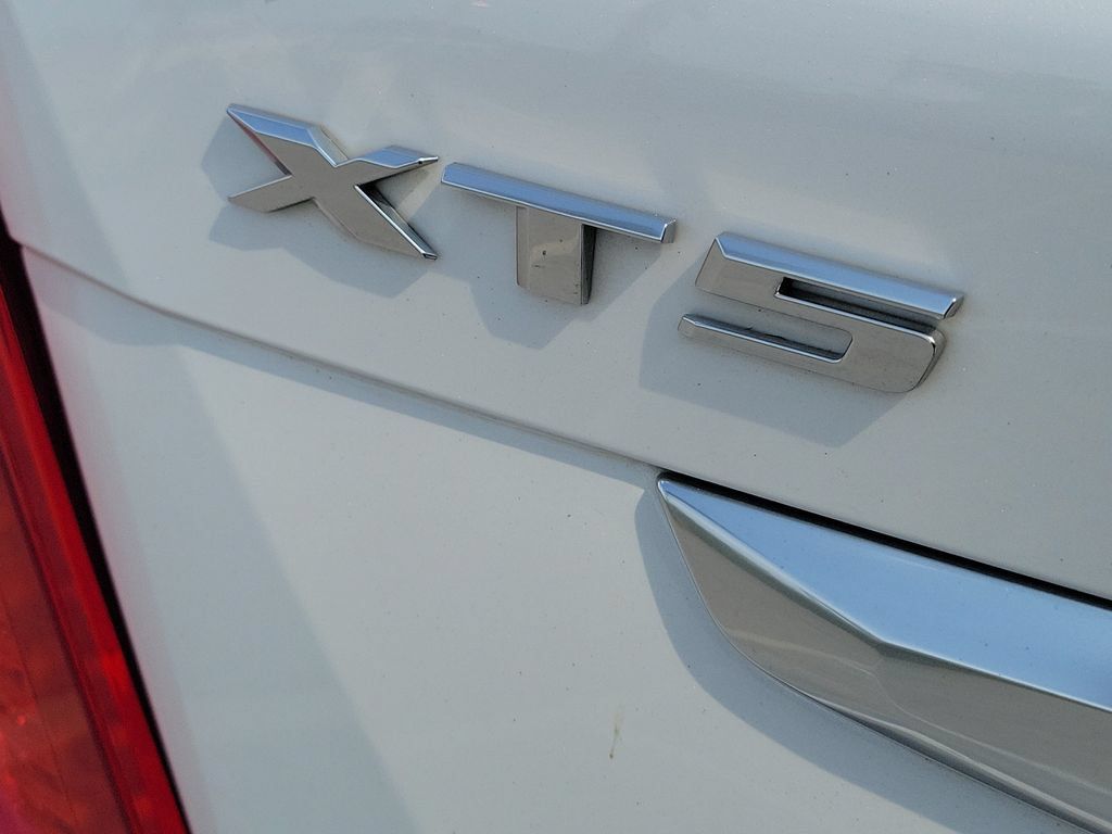Used 2019 Cadillac XT5 Platinum AWD/4WD image 10