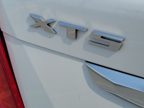 Used 2019 Cadillac XT5 Platinum AWD/4WD image 10