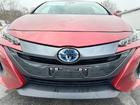 Used 2017 Toyota Prius Prime Plus image 3