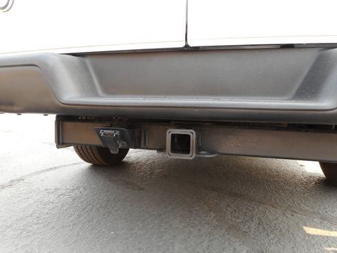 Used 2016 Chevrolet Express 2500 w/ Cold Climate Package RWD image 9