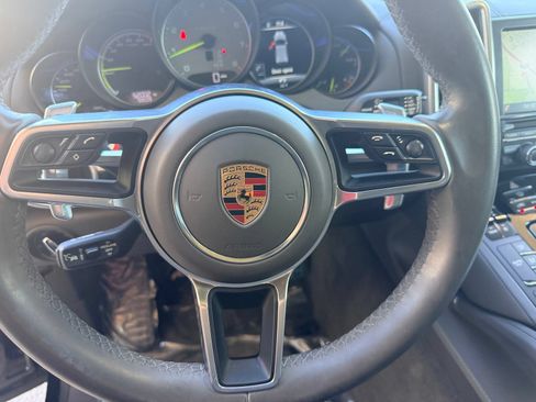 Used 2016 Porsche Cayenne S AWD/4WD image 16