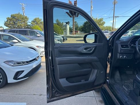 Used 2022 GMC Yukon XL SLT image 17