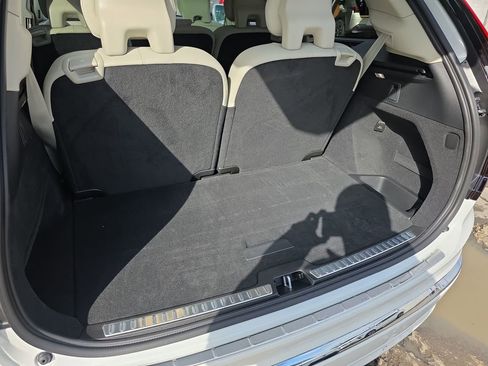 New 2026 Volvo XC90 T8 Ultra w/ Protection Package Premier image 21