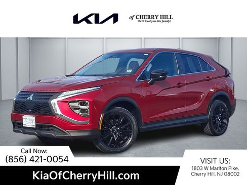 Used 2023 Mitsubishi Eclipse Cross LE image 1