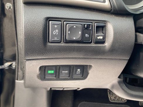 Used 2013 Nissan Sentra SV w/ Premium Pkg FWD image 28