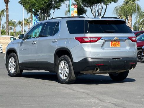 Used 2021 Chevrolet Traverse LT FWD image 5