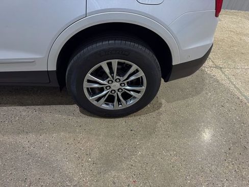 Used 2019 Cadillac XT5 Premium Luxury w/ Driver Assist Package AWD/4WD image 31
