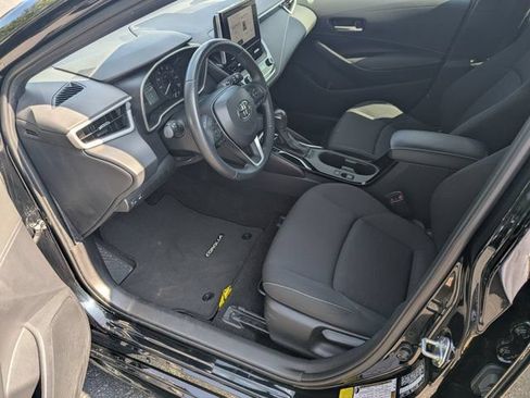 Used 2025 Toyota Corolla SE FWD image 9