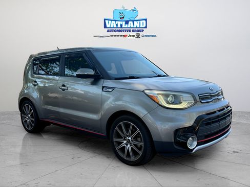 Used 2018 Kia Soul ! w/ Tech Package FWD image 7