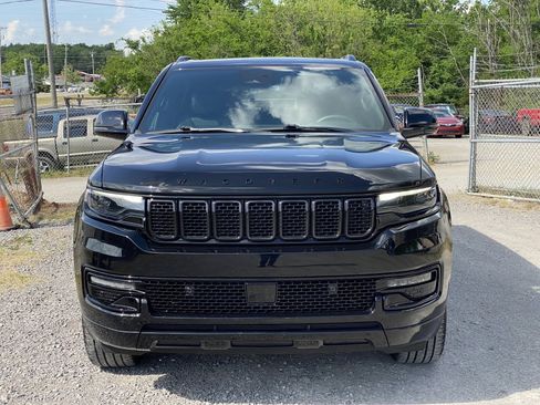 Used 2024 Jeep Wagoneer L Series II image 1