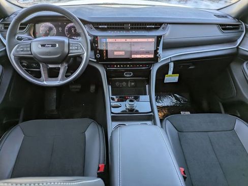 New 2026 Jeep Grand Cherokee Altitude AWD/4WD image 22