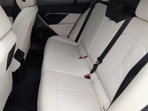 Used 2025 BMW i5 xDrive40 w/ M Sport Package image 20