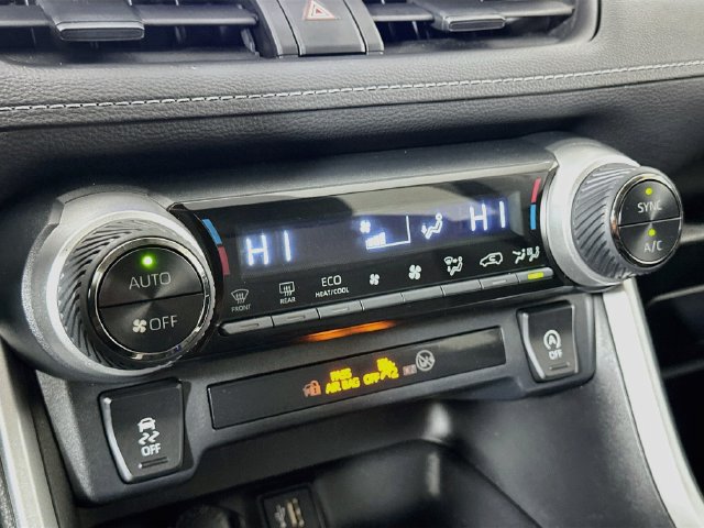 Used 2023 Toyota RAV4 XLE AWD/4WD image 24