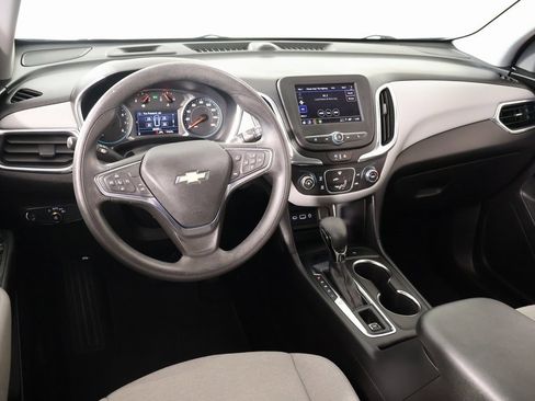 Used 2024 Chevrolet Equinox LT image 2