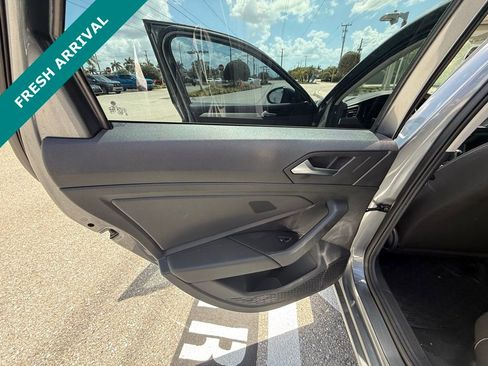Used 2022 Volkswagen Jetta S image 21