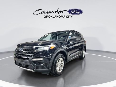 Used 2023 Ford Explorer XLT w/ Equipment Group 202A AWD/4WD image 4