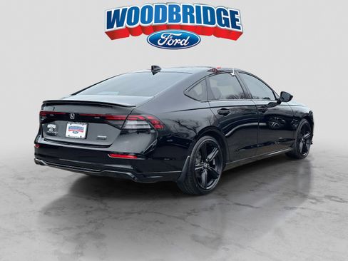 Used 2024 Honda Accord Sport image 4
