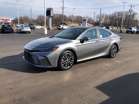 New 2026 Toyota Camry XLE image 4