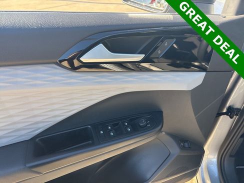 Used 2023 Volkswagen Taos S image 13