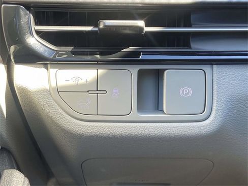 New 2026 Kia Sportage EX image 18