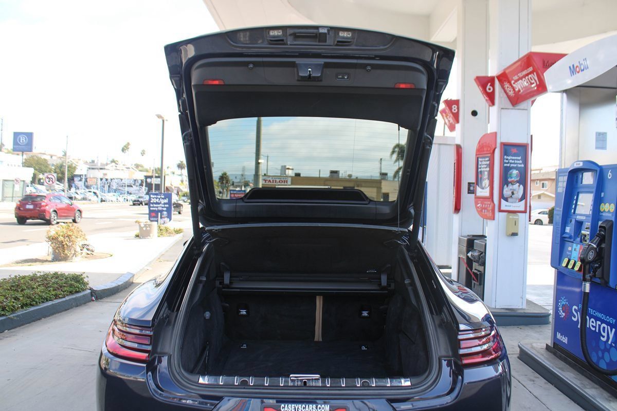 Used 2020 Porsche Panamera 4 E-Hybrid AWD/4WD image 44