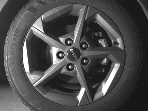 Used 2025 Kia K4 FWD image 16