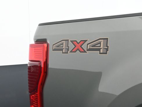 Used 2020 Ford F250 XLT w/ XLT Premium Package AWD/4WD image 46