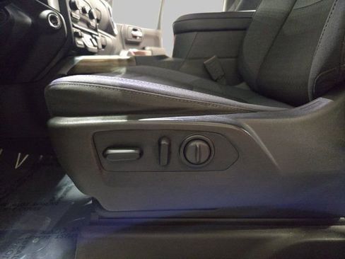 Used 2020 Chevrolet Silverado 1500 LT Trail Boss image 27