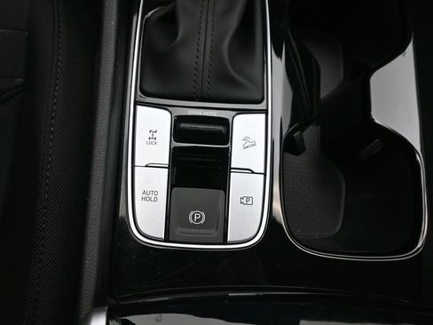 Certified 2025 Hyundai Santa Cruz SE image 17