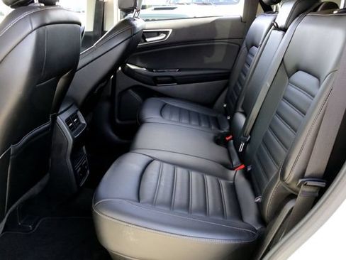 Used 2019 Ford Edge SEL w/ Equipment Group 201A FWD image 24