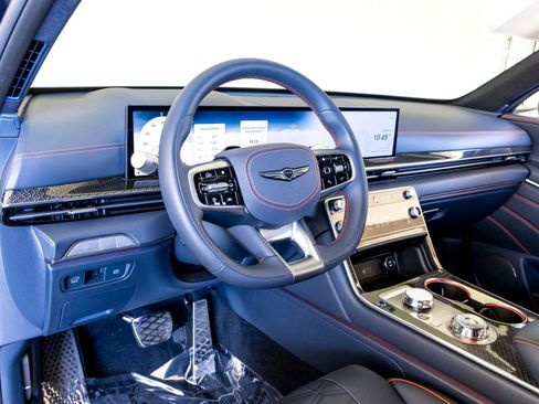 Used 2025 Genesis GV80 3.5T e-SC image 17