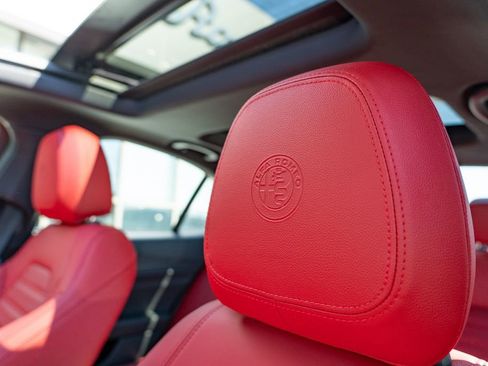 New 2025 Alfa Romeo Giulia w/ Veloce Package Rwd image 15