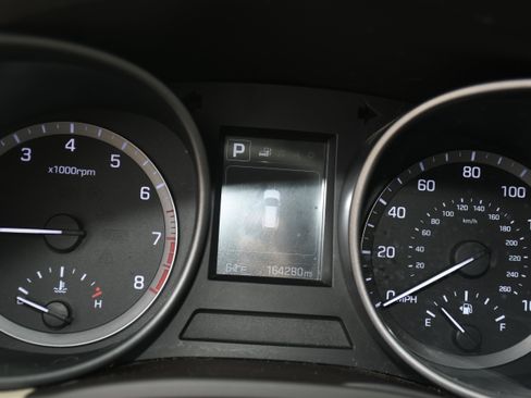 Used 2017 Hyundai Santa Fe Sport image 13