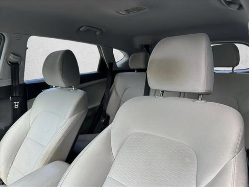 Used 2019 Hyundai Tucson SE image 11