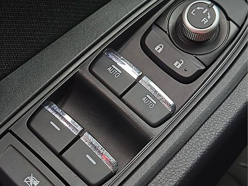 Certified 2025 Subaru Ascent Premium AWD/4WD image 37