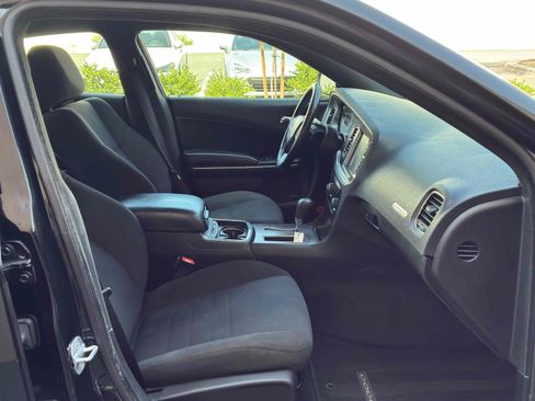 Used 2012 Dodge Charger R/T w/ Wheels & Tunes Group RWD image 42