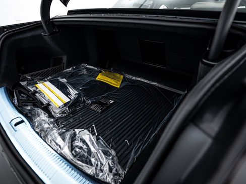 New 2025 Audi A8 L 3.0T image 22