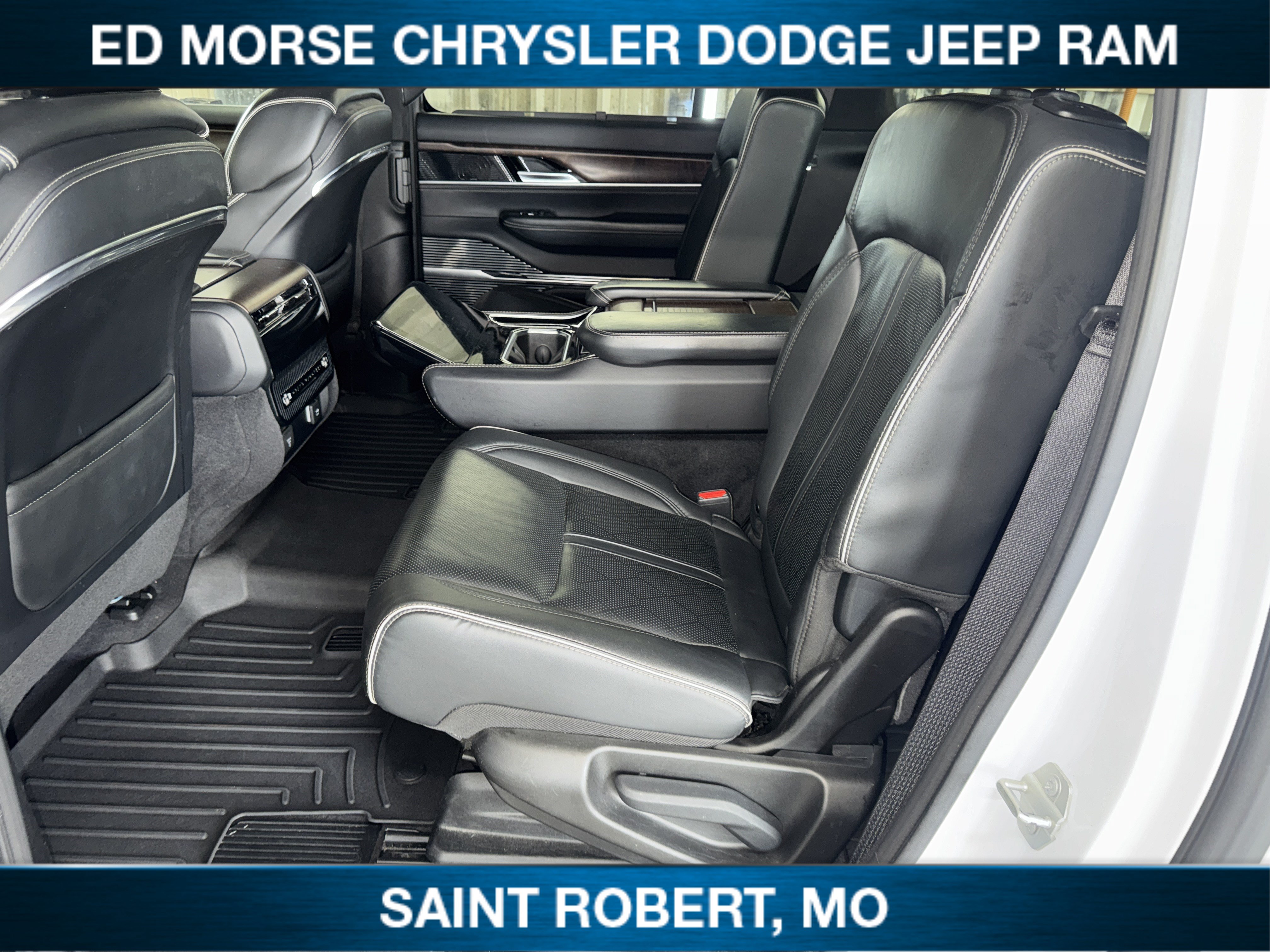 Used 2023 Jeep Grand Wagoneer L Series II AWD/4WD image 33