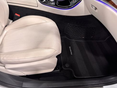 Used 2017 Mercedes-Benz E 300 4MATIC image 17