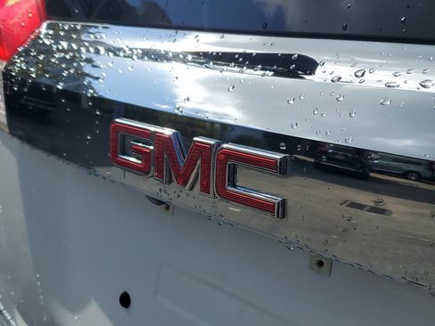 Used 2017 GMC Terrain SLE FWD image 9