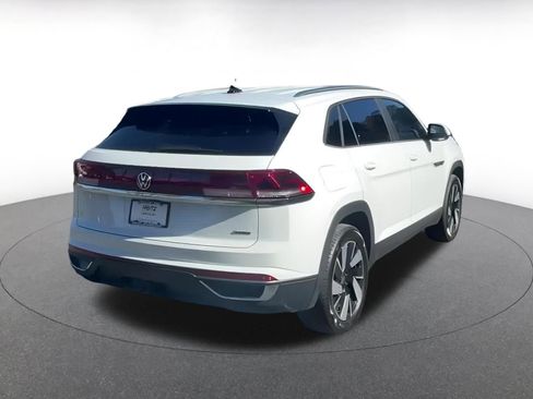 Used 2025 Volkswagen Atlas Cross Sport SE image 12