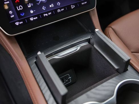 Used 2023 Maserati Grecale GT image 18