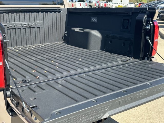 Used 2026 Toyota Tacoma TRD Sport w/ TRD Sport Upgrade Package RWD image 32