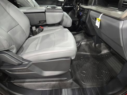 Used 2024 Ford F350 XL w/ Snow Plow Prep Package image 10